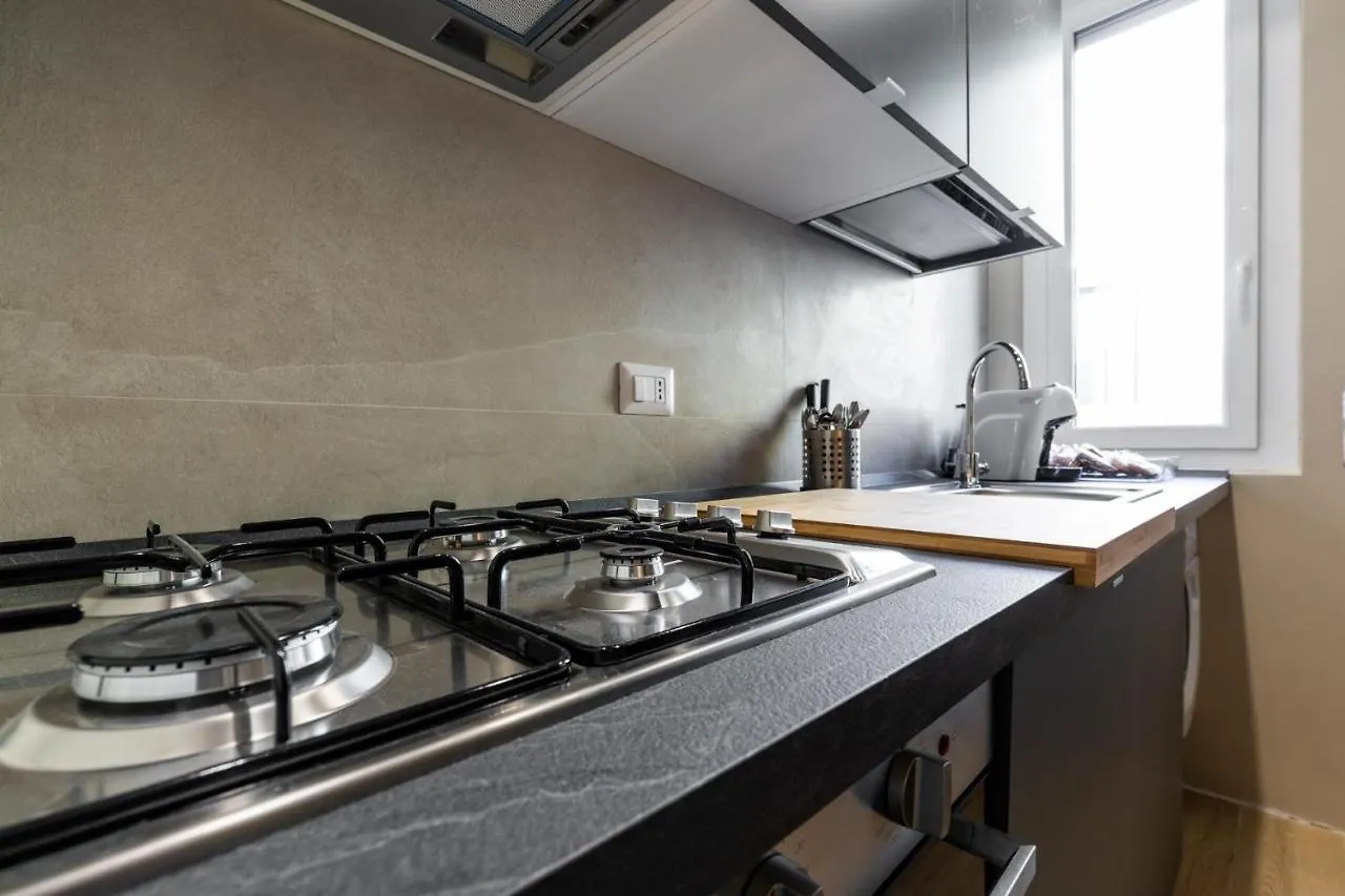Fantoni Excelsior San Siro Stadio 2 Camere 6 Posti Letto Milánó